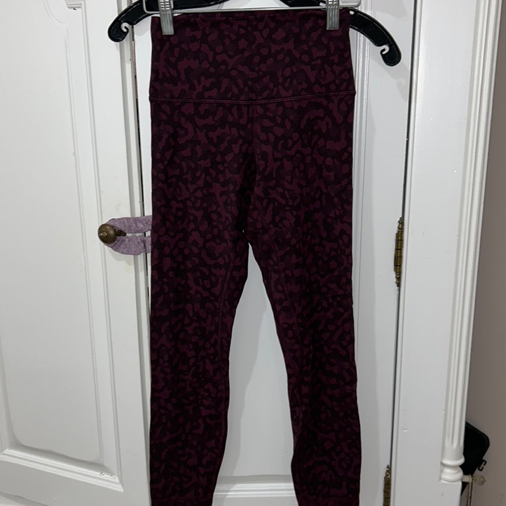 Lululemon size 4 women’s align leggings 25”